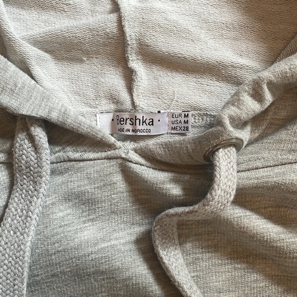 ⚡️Flash Sale ⚡️Bershka - Cutout shoulder sweater - Picture 3 of 5